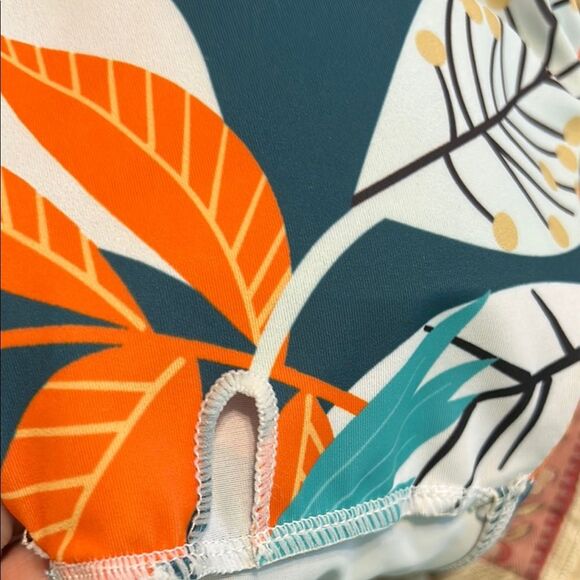 SHEIN Size X-Large Teal Orange White Swim Colorful Leaf Print Bikini Top Padded - Picture 7 of 8